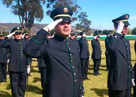 5:54 policia de colombia 54 496 просмотров. Intendentes De La Policia Se Graduaron Con Uniforme Y Sable Prestado Las2orillas