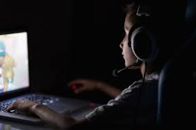 En esta lista aparecen los siguiente juegos: Por Jugar Grand Theft Auto Nino De 12 Anos Violo A Su Hermana Menor