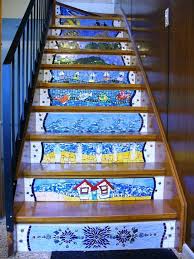 Evinizde Bir Merdiveniniz Varsa Zaman Icerisinde Yenileme Ve Degisiklik Yapmanizi Gerektirecek Durumlar Olacaktir Esk Mosaic Stairs Painted Stairs Stair Decor