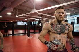 Floyd mayweathers nettovermögen wird für das jahr 2020 auf 565 millionen dollar geschätzt, was ihn zum. Floyd Mayweather Jr Vs Conor Mcgregor Der Kampf Der Superlative Menify Mannermagazin