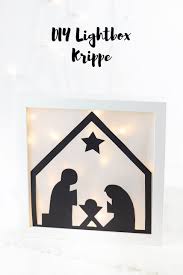 Mit unseren vorlagen gelingt dir eine tolle fensterdeko, die nicht nur von innen, sondern auch von außen. 24 Diy Lightbox Krippe Ars Textura Diy Blog Basteln Weihnachten Krippe Weihnachten Weihnachten Basteln Krippe
