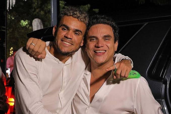 BODA: Silvestre Dangond cantó para Matheus Uribe, Luis Díaz y sus esposas.