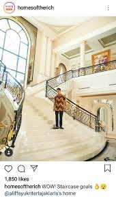 Dato aliff syukri telah menubuhkan syarikat d'herbs healthy sdn. Rumah Agam Aliff Syukri Masuk Home Of The Rich Netizen Tumpang Bangga Free Malaysia Today Fmt