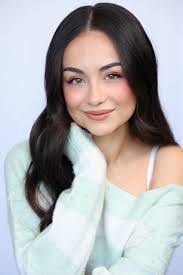 Beatriz Ochoa's Instagram, Twitter & Facebook