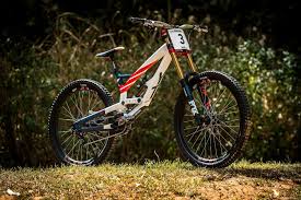 Aaron Gwin's World Champs YT TUES bike