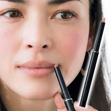 ベージュだとのっぺり顔に アラフィーの思い込みを払拭q a ベージュリップ編 ベージュ 口紅 口紅 色 赤 口紅