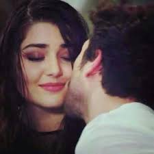 يستقبل مستشفى برادفورد الملكي في بريطانيا، مثل العديد من المستشفيات الأخرى، أعدادا متزايدة من المرضى المصابين بإصابات حادة بفيروس كورونا، لاسيما وأن نصف هؤلاء. Ø¨ÙˆØ³Ù‡ Ø®Ø¯ Ø±ÙˆÙ…Ø§Ù†Ø³ÙŠØ©