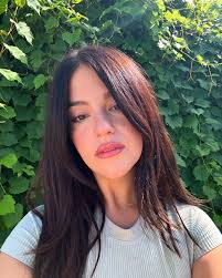 would give anything for sitting in the ugly ass inflatable pool in the  driveway sippin