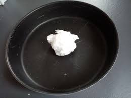 Astuce Pour Etaler Le Papier Cuisson Dans Le Fond D Un Plat Mes Meilleures Recettes Faciles En 2020 Papier Cuisson Recette Facile Recette Cyril Lignac