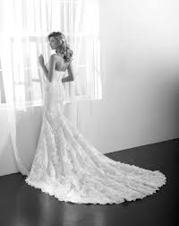 Die marke st patrick fertigt brautkleider mit hinreissendem design aus innovativen stoffen und edlem brokat, die die ausstrahlung der braut in vollendeter form zur geltung bringen. Hochzeitskleider Von St Patrick Studio Braut Tempel