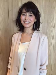 2019最新 石田ゆり子の髪型で大人ボブを正しくオーダー ドラマやcm別に髪型を紹介 yotsuba よつば パーマヘアスタイル 石田ゆり子 ヘアスタイル 日本人のショートヘア