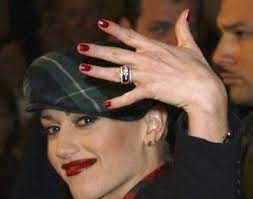 Gwen Stefani Engagement Ring Price Ring Engagement Bling Engagement Ring Prices Engagement Rings Gwen Stefani