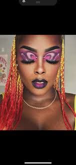 Linda Lalli's Instagram, Twitter & Facebook