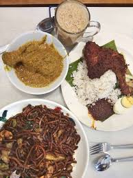That and the fact that they've taken the pains to recreate their outlet to look like an old 'kopitiam', the. 10 Mouthwatering Malaysian Foods To Try In Kl Travel Mermaid