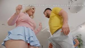 Sneaky MILF  Brazzers  www.zzfull.comproc - XNXX.COM