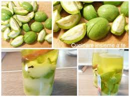 Gli ingredienti e la ricetta del tradizionale liquore di modena ideale da servire come fine pasto! Nocino Ricetta Originale Artusi Profumi Di Un Tempo