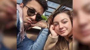 Kmetija: David je pokazal svoje lepo dekle in razkril nekaj iz njune  zasebnosti