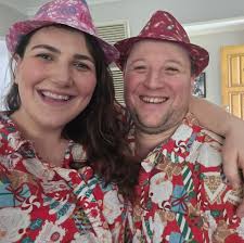 Is new 7-eleven store operating 24 hours?