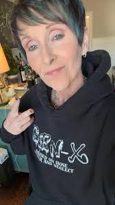 Karen Drouillard's Instagram, Twitter & Facebook