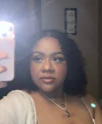 Hi! My name is Dezha. I'm moving to Hawaii this fall to attend UH Manoa for  Global Environmental Science and am looking for a place to live. I'm 25,  love being outdoors,