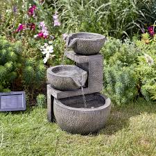 Dans un jardin ombragé, le panneau ne pourra pas capter normalement les rayons de soleil et votre fontaine n'émettra pas le doux bruit de. Fontaine De Jardin Solaire