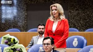 Anbo is opgericht in 1976, na een fusie van de bond voor staatspensionering en de algemene bond voor bejaarden. Again Arguing At 50plus Board Lags Out To Party Leader Den Haan Cceit News