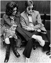 Luharibol Beatles Girl John Lennon And Yoko John Lennon Yoko Ono