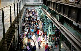 La Vie Est Belle Etsy Montreal Etsy Fait Au Quebec 2016 Veni Etiam Photography Chaque habitant prie avec ferveur pour le cas désespéré de george bailey, qui a tenté de mettre fin à ses jours. veni etiam photography