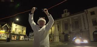 Captain america actor chris evans reaches out to cancer battling super fan ryan. Chris Evans Turns On The Christmas Lights In Marlow Radiotoday