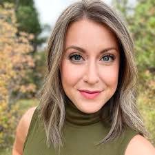 Amanda Eggert's Instagram, Twitter & Facebook