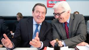 Ein video, in dem im hintergrund laschet lachend zu sehen ist, löste kritik von. Was Frank Walter Steinmeier Kann Und Was Nicht Politik Sz De