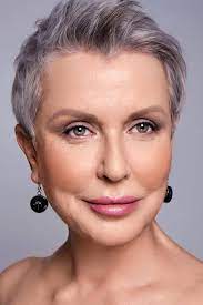 If You Re Looking For The Best Ideas On Makeup For Older Women Search No More We Ll Teac Makeup Tips For Older Women Makeup For Older Women Makeup For Over 60