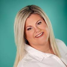 Dr. Danielle Hofer (@DanielleHofer84)