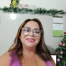 Profile for Rose Moreira