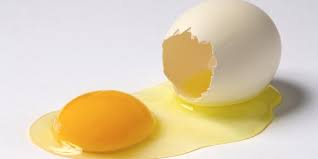 Telur ayam kampung pada bagian kuning telurnya dicampur dengan hasil tumbukan bayam merah, perasan jeruk nipis yang telah disaring kemudian ditambah dengan madu. Mengenal Manfaat Telur Ayam Kampung Nutrisi Lebih Seimbang Merdeka Com