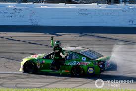 Kurt busch, denny hamlin and chase elliott earned automatic bids by winning round of 12 races. Chase Elliott Snags Kansas Win Four More Playoff Drivers Eliminated
