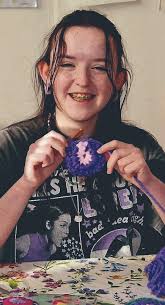 Community comes together for festive project