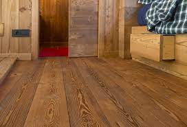 Realizzato con il legno più pregiato e con lavorazioni pensate per esaltare la bellezza naturale. Parquet Di Legno Massello Borney Legnami