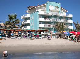 Comodi appartamenti al mare in abruzzo case vacanze appartamenti estivi ville residence con piscina affitti estivi a tortoreto con la garanzia di qualità offerta dal network click vacanze specialisti in affitti turistici. Residence Mare Abruzzo Residence Martinsicuro Residence Acquasuite
