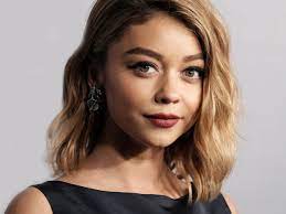 Sarah Hyland Had the Perfect Response to This Troll Who Thought Birth  Control Is Just for Sex | Glamour