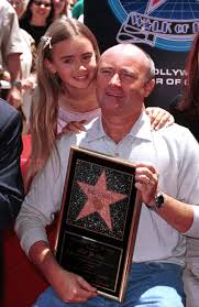 Lily jane collins was born in guildford, surrey, england. Phil Collins Starportrat News Bilder Gala De