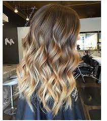 Cheuveux Ombres Facon Tie Die Bond Ondules Grcreative Hair Blond Wavy Curly Tieanddie Couleur Cheveux Balayage Cheveux Coiffure Balayage