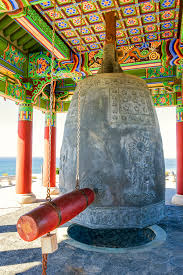 This is korean friendship bell, it is good place to view port los angeles and long beach, big parking lot and large area to play kite and walking, i like this place. The Korean Friendship Bell Steve Tabor Palos Verdes Pulse