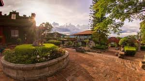 Viven 644 habitantes, está a 1908m de altitud. Villa Montana Hotel And Spa Morelia Michoacan