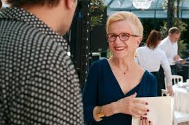 Il n'y a pas de honte à donner une morale, des morales. Film Le Sens De La Fete C Est La Vie 2016 Movies Ch Cinema Film Dvd En Suisse