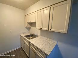 3408 Prestwood Dr Louisville KY 40219 (House For Sale)