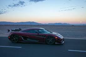 Tren atau kereta api merupakan salah satu pengangkutan awam yang sangat penting dalam sesebuah negara, sama ada sebagai kenderaan penghubung komersial bagi manusia, mahupun sebagai pengangkutan barangan. Koenigsegg Agera Rs Catat Rekod 447 2kmj Kini Kereta Paling Laju Di Dunia