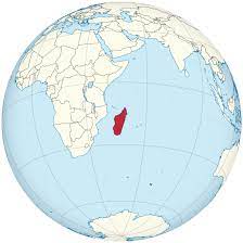 There is indeed a great natural diversity with endemic fauna and flora. Madagaskar Wikipedia