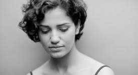 O ceasca de ceai si sendvisuri cu castravete