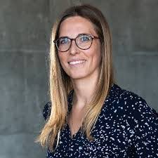 Stephanie Holstein's Instagram, Twitter & Facebook